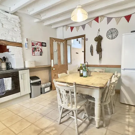 10 Mill Road Padstow