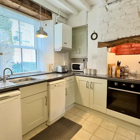 10 Mill Road Padstow